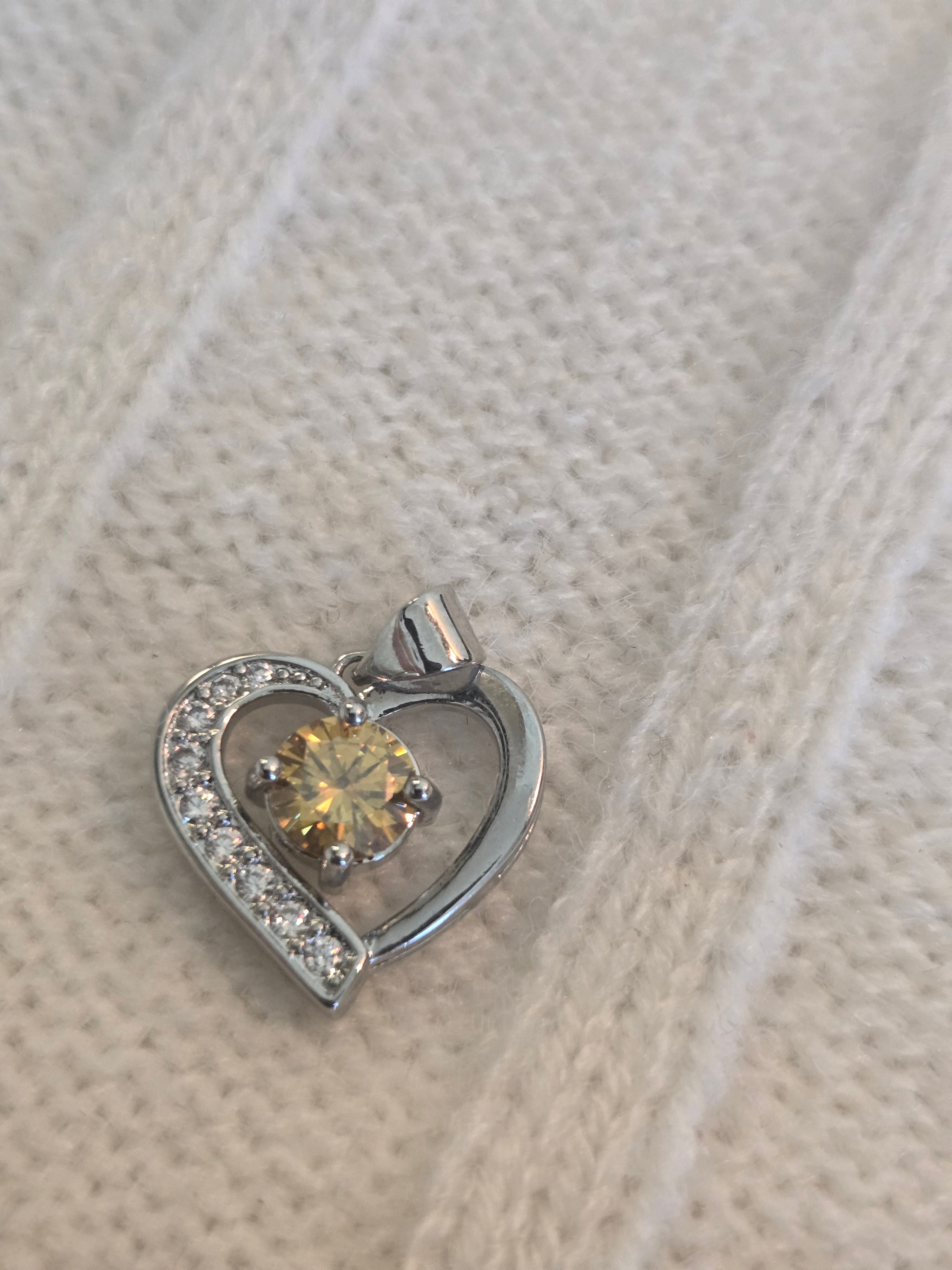 Moissy Pendant