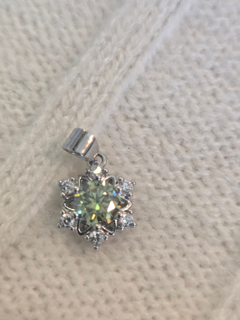 Moissy Pendant