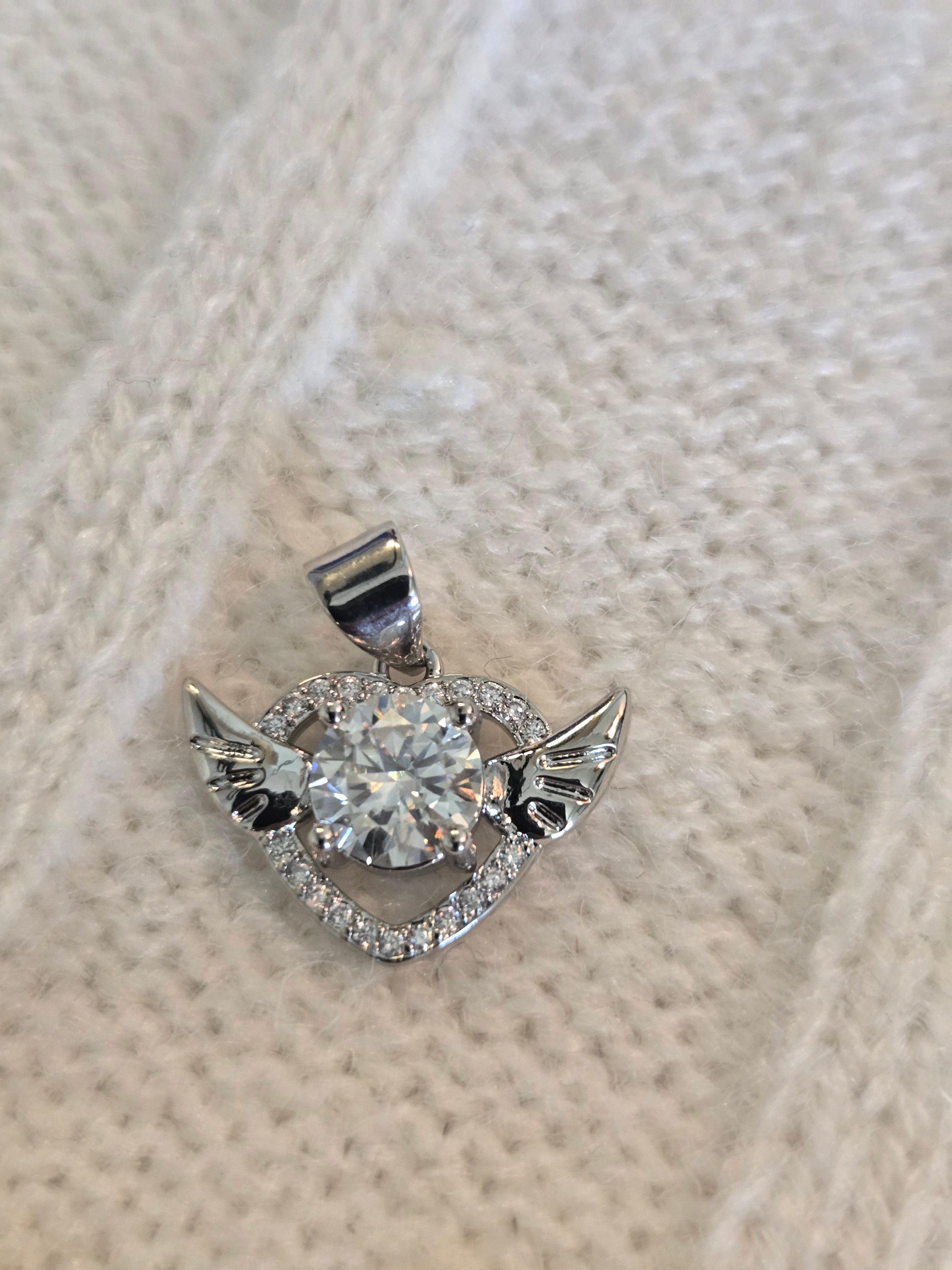 Moissy Pendant