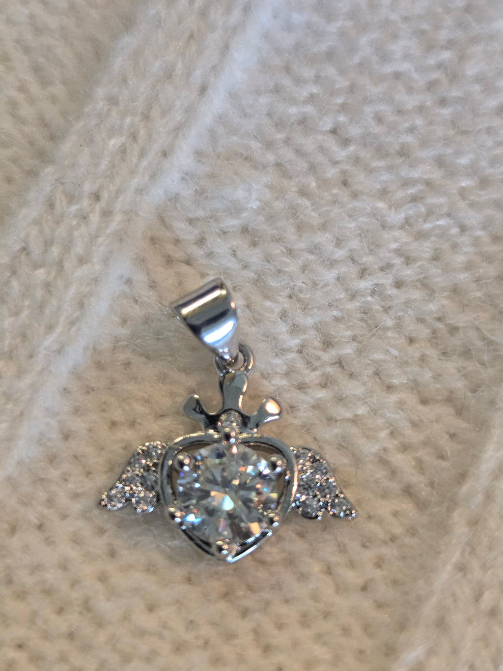 Moissy Pendant