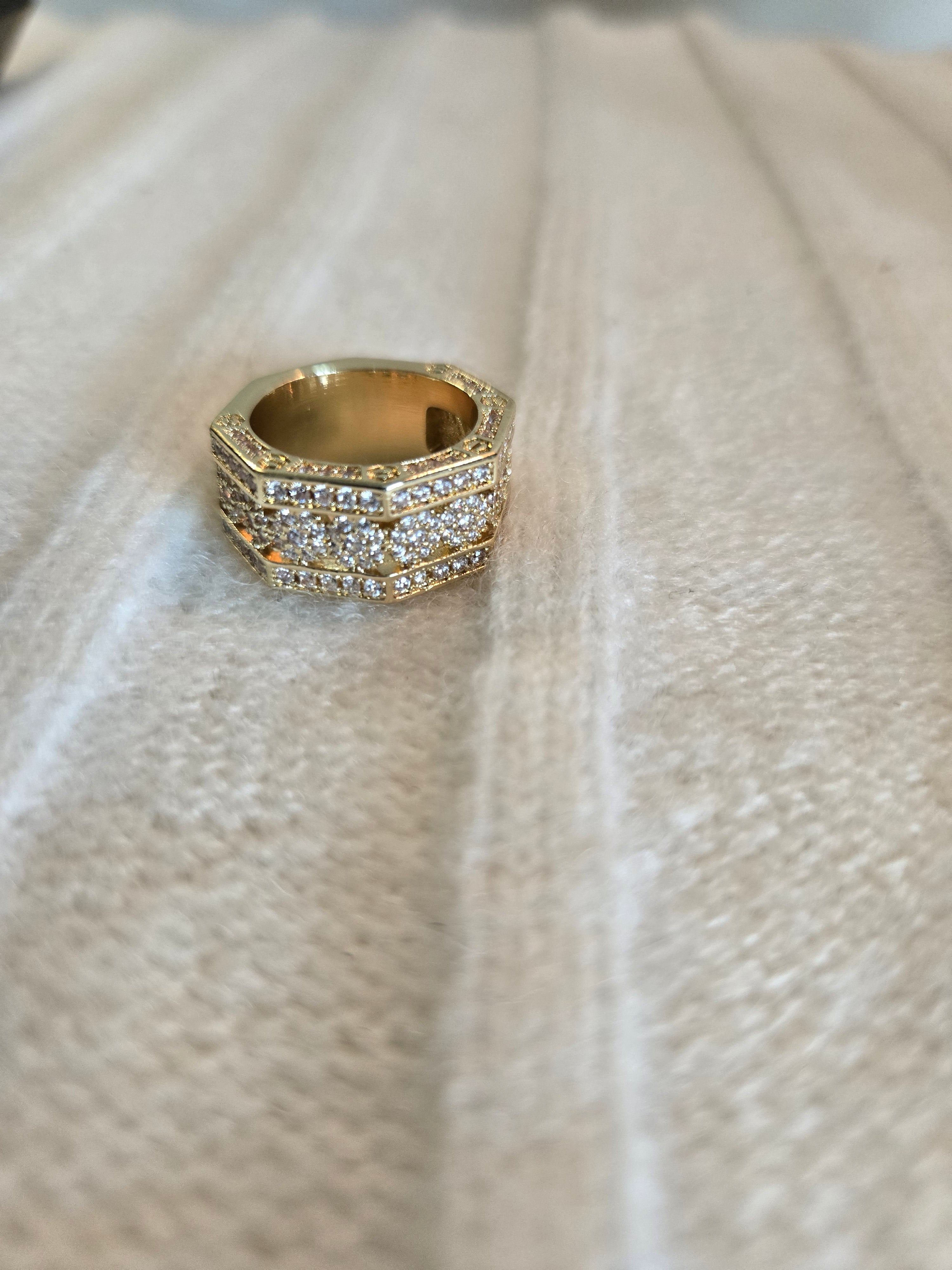 Gold bonded white sapphire